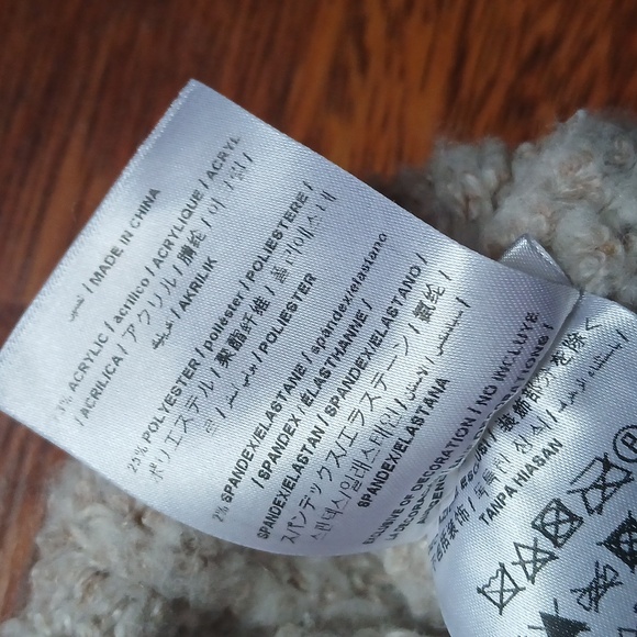 💟Guess Sweater - Picture 7 of 9